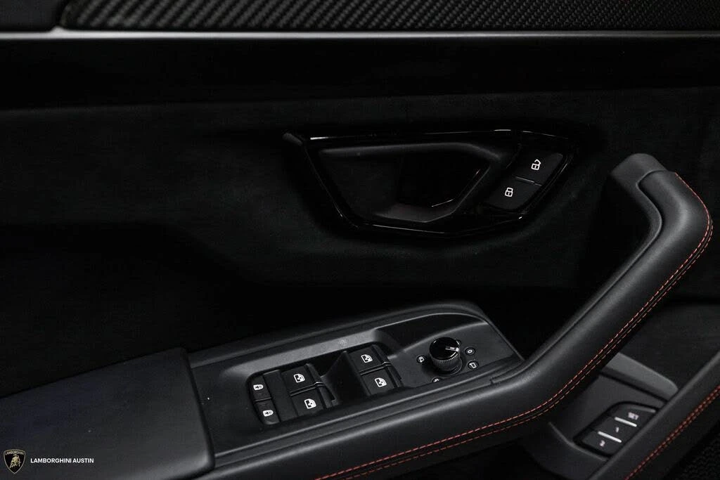 2023 Lamborghini Urus Performante - Image 20 of 31