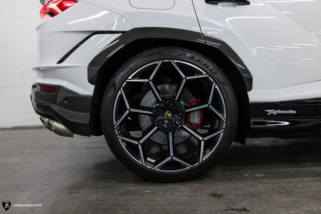 2023 Lamborghini Urus Performante - Image 14 of 31