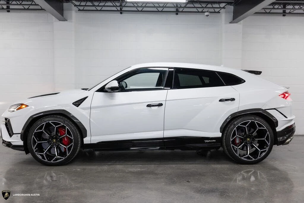 2023 Lamborghini Urus Performante - Image 8 of 31