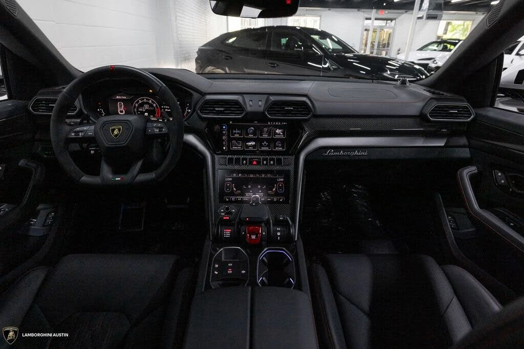 2023 Lamborghini Urus Performante - Image 2 of 31