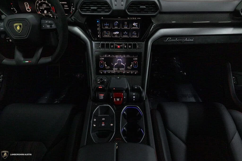 2023 Lamborghini Urus Performante - Image 28 of 31