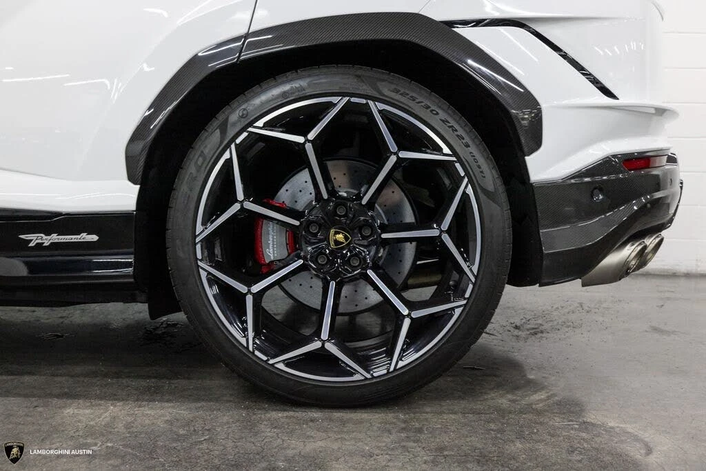 2023 Lamborghini Urus Performante - Image 10 of 31