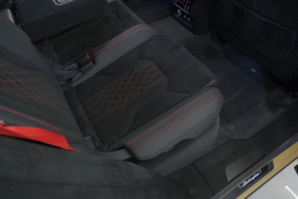 2023 Lamborghini Urus Performante - Image 21 of 31