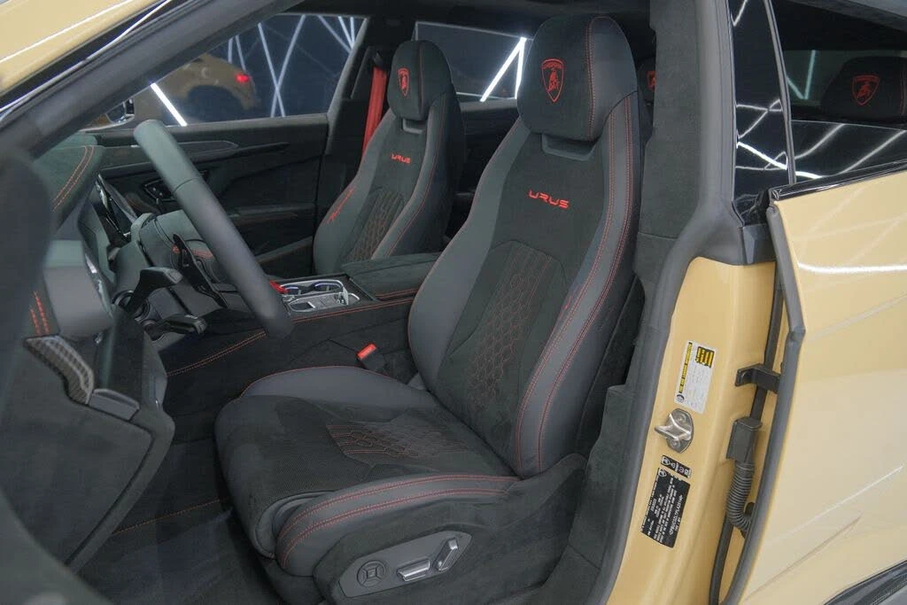 2023 Lamborghini Urus Performante - Image 10 of 31