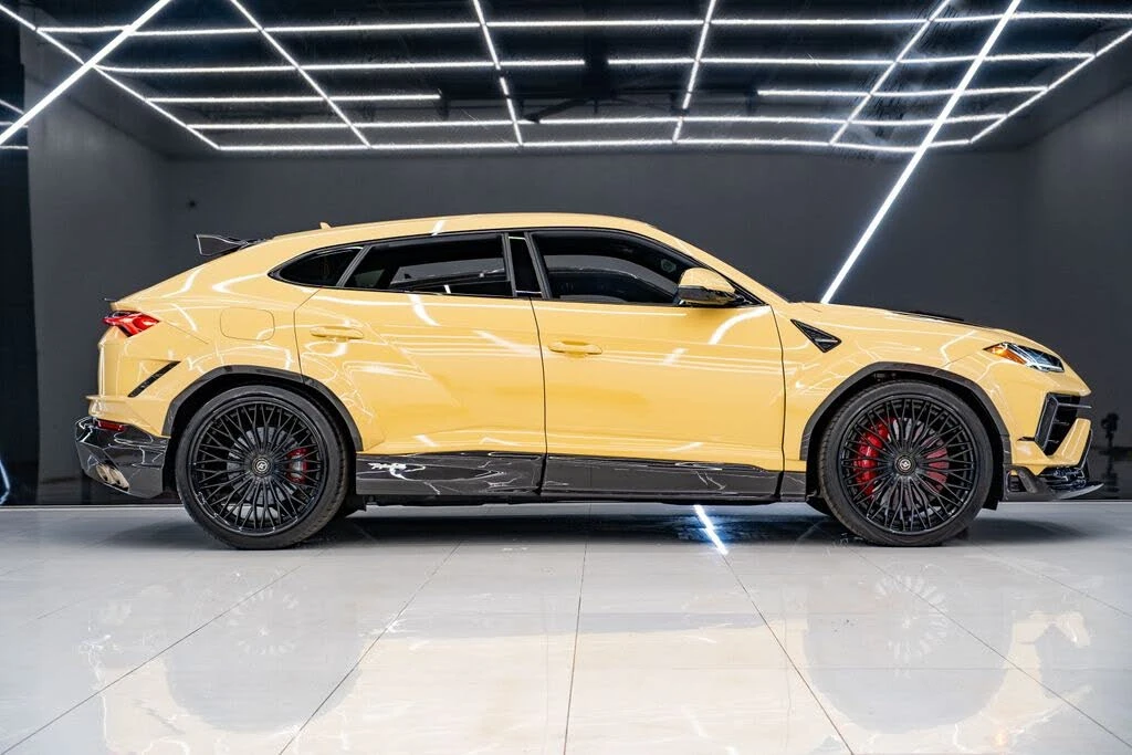 2023 Lamborghini Urus Performante - Image 26 of 31