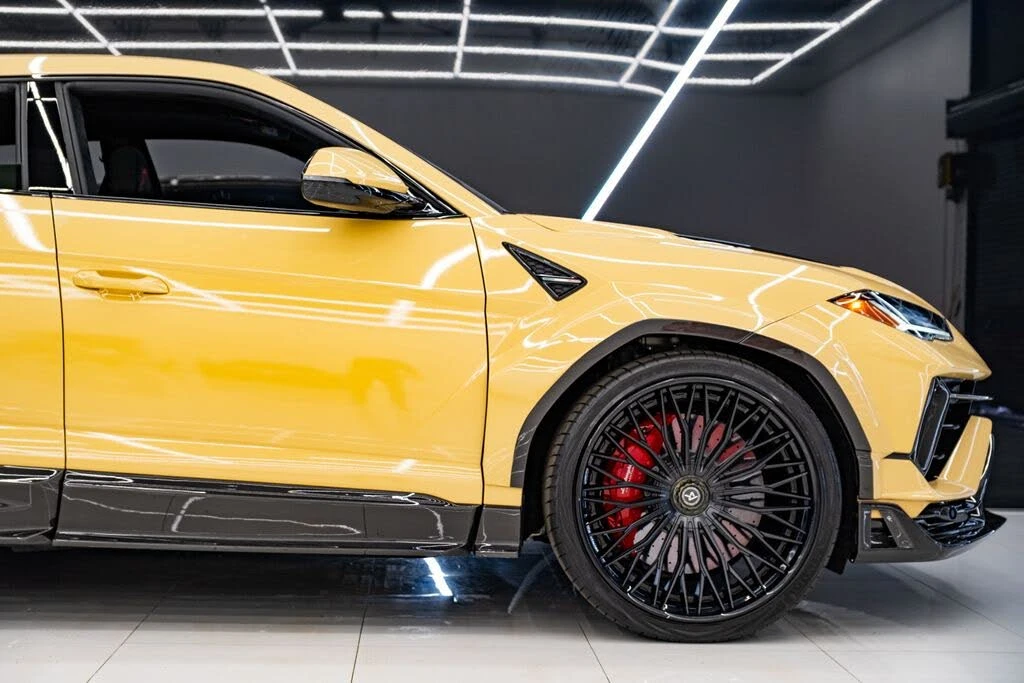 2023 Lamborghini Urus Performante - Image 28 of 31
