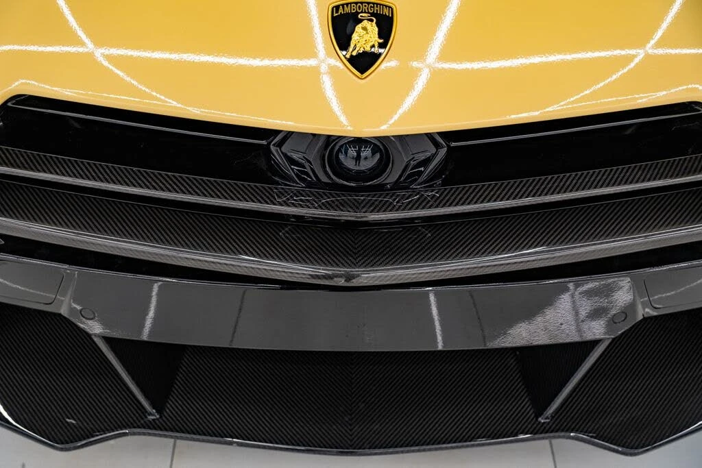 2023 Lamborghini Urus Performante - Image 8 of 31