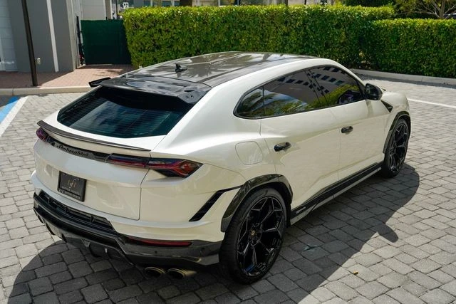 2023 Lamborghini Urus Performante - Image 28 of 31
