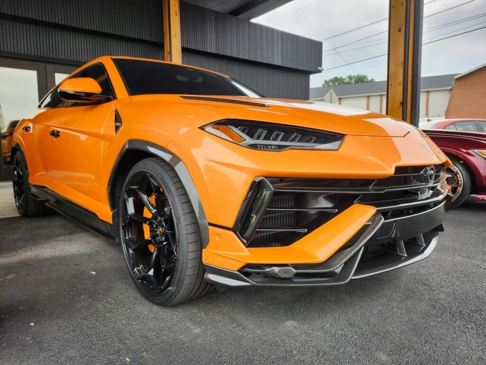 2023 Lamborghini Urus Performante - Image 2 of 2