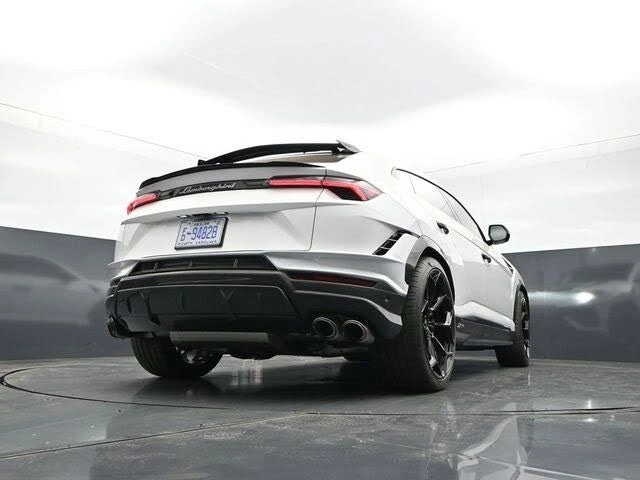 2023 Lamborghini Urus Performante - Image 31 of 31
