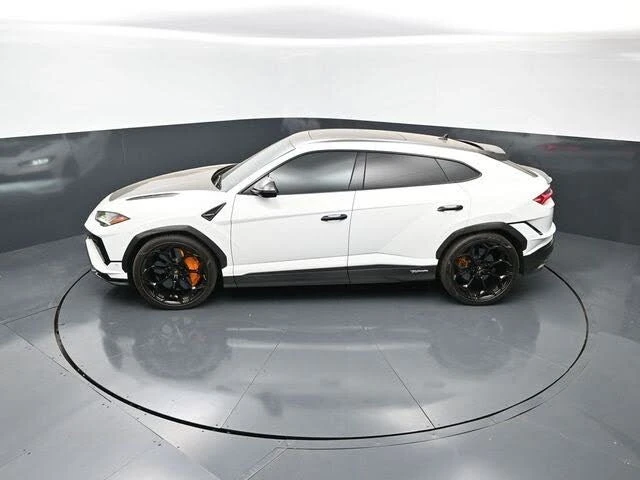 2023 Lamborghini Urus Performante - Image 18 of 31