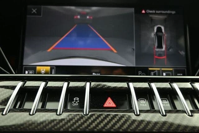 2023 Lamborghini Urus Performante - Image 14 of 31