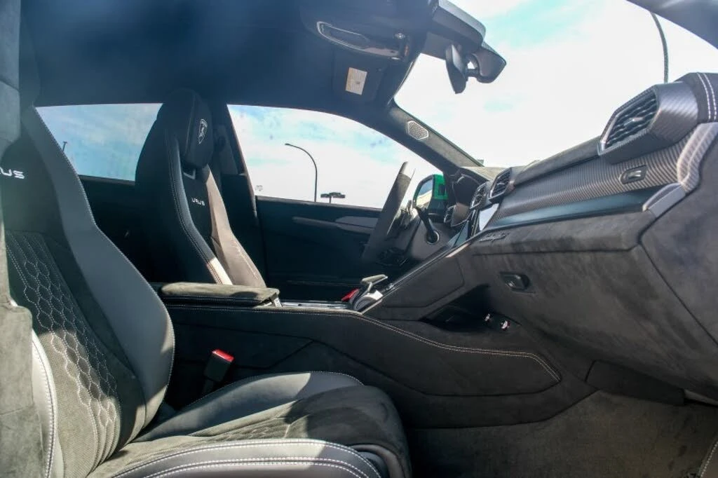 2023 Lamborghini Urus Performante - Image 17 of 18