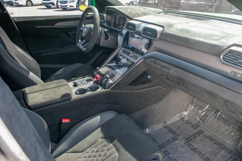 2023 Lamborghini Urus Performante - Image 18 of 18