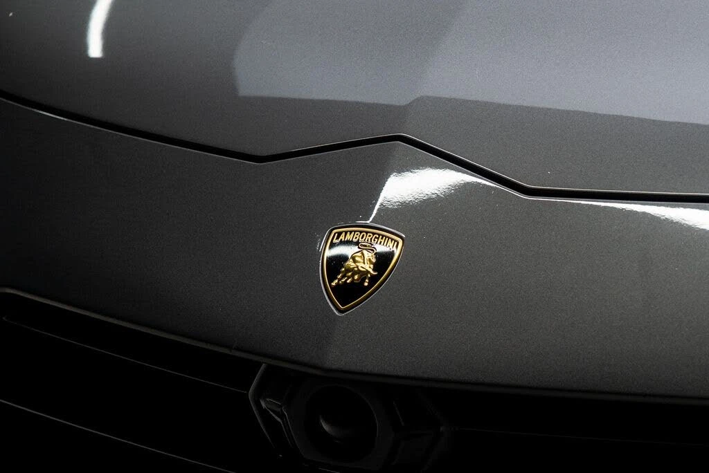 2023 Lamborghini Urus Performante - Image 5 of 31