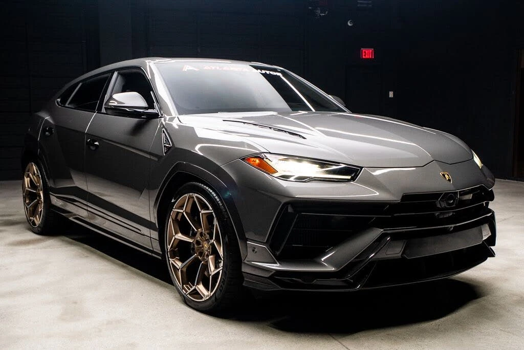 2023 Lamborghini Urus Performante - Image 9 of 31