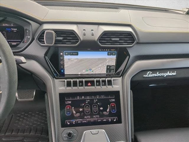 2023 Lamborghini Urus Performante - Image 12 of 20