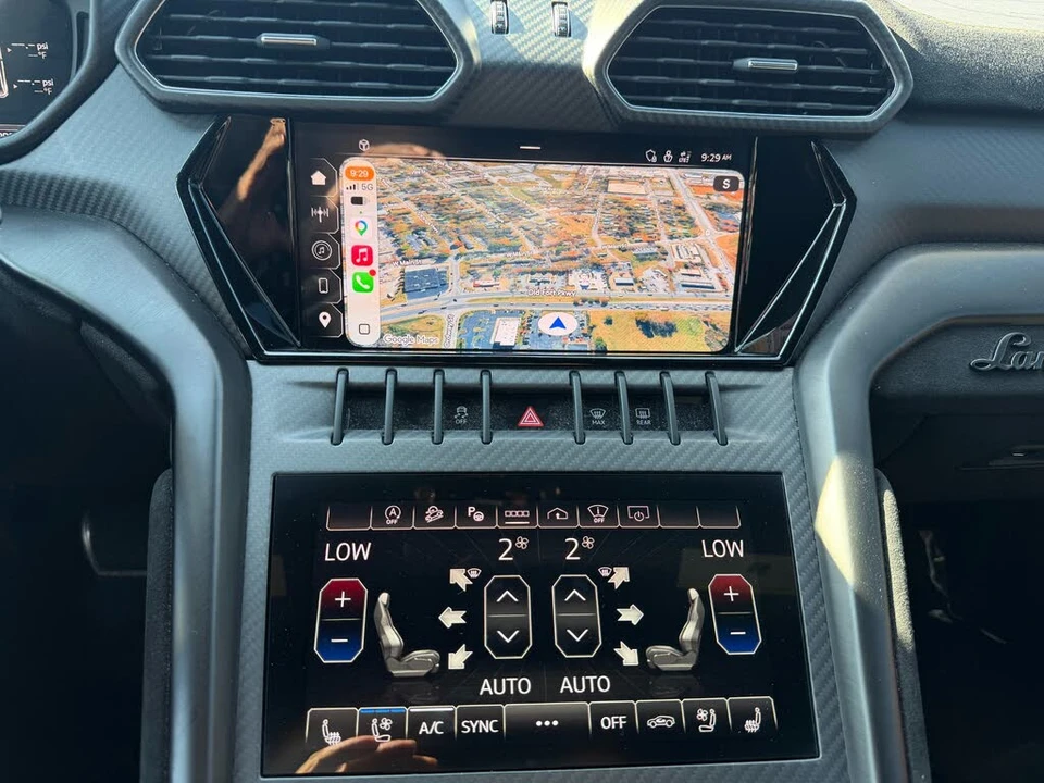 2023 Lamborghini Urus Performante - Image 19 of 31