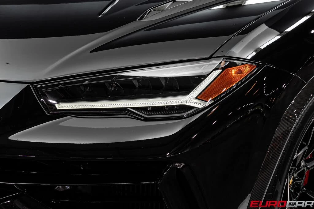 2023 Lamborghini Urus Performante - Image 14 of 31
