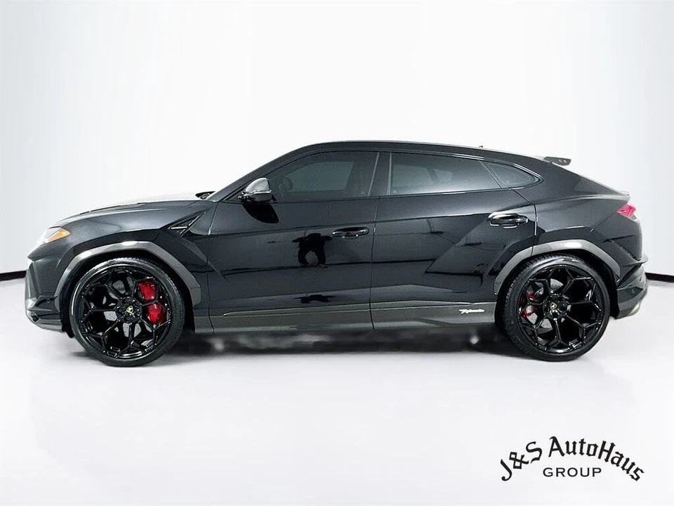 2023 Lamborghini Urus Performante - Image 4 of 31