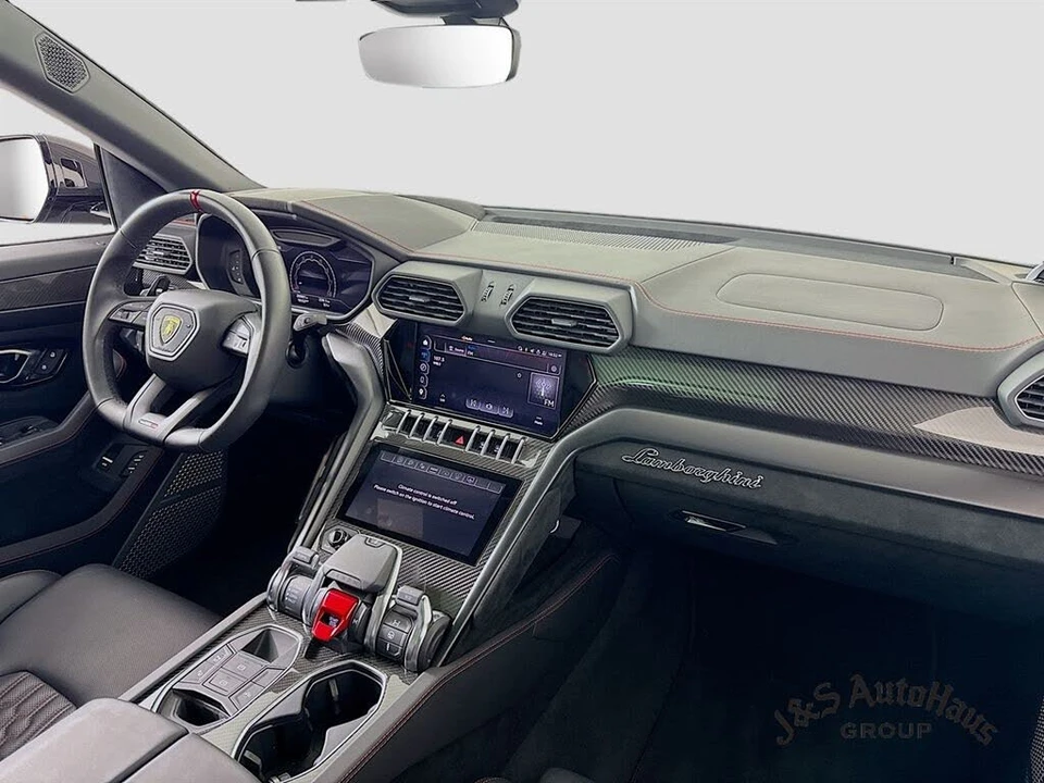 2023 Lamborghini Urus Performante - Image 31 of 31