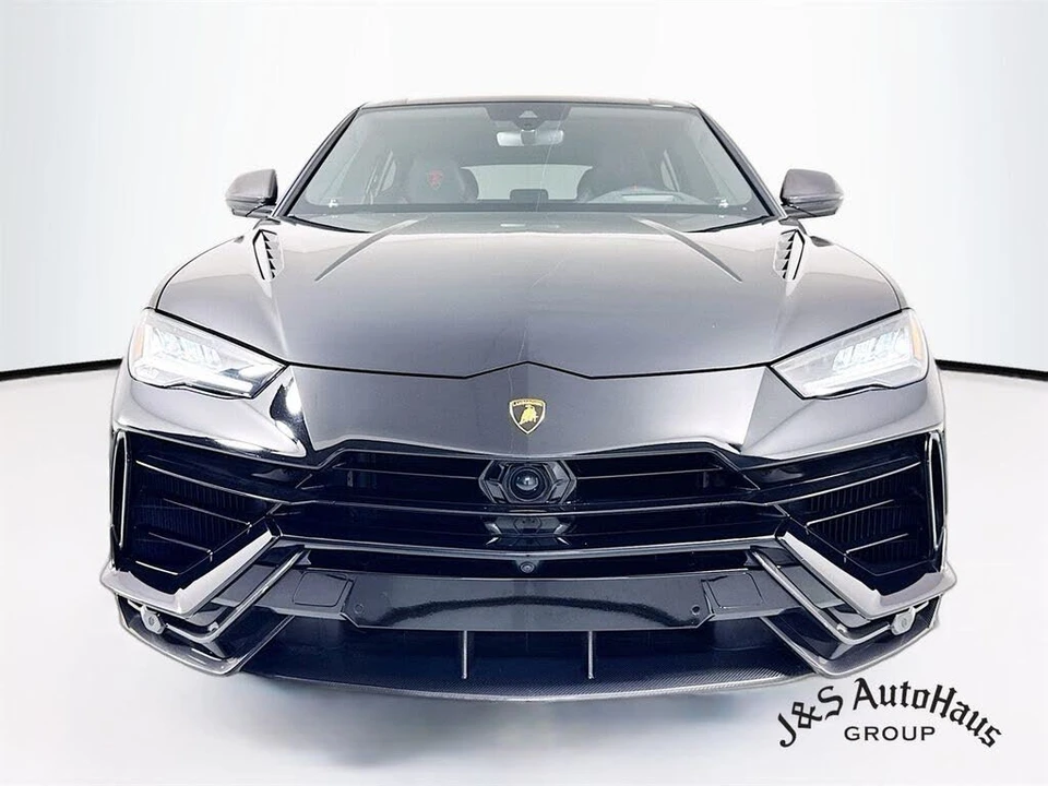 2023 Lamborghini Urus Performante - Image 2 of 31