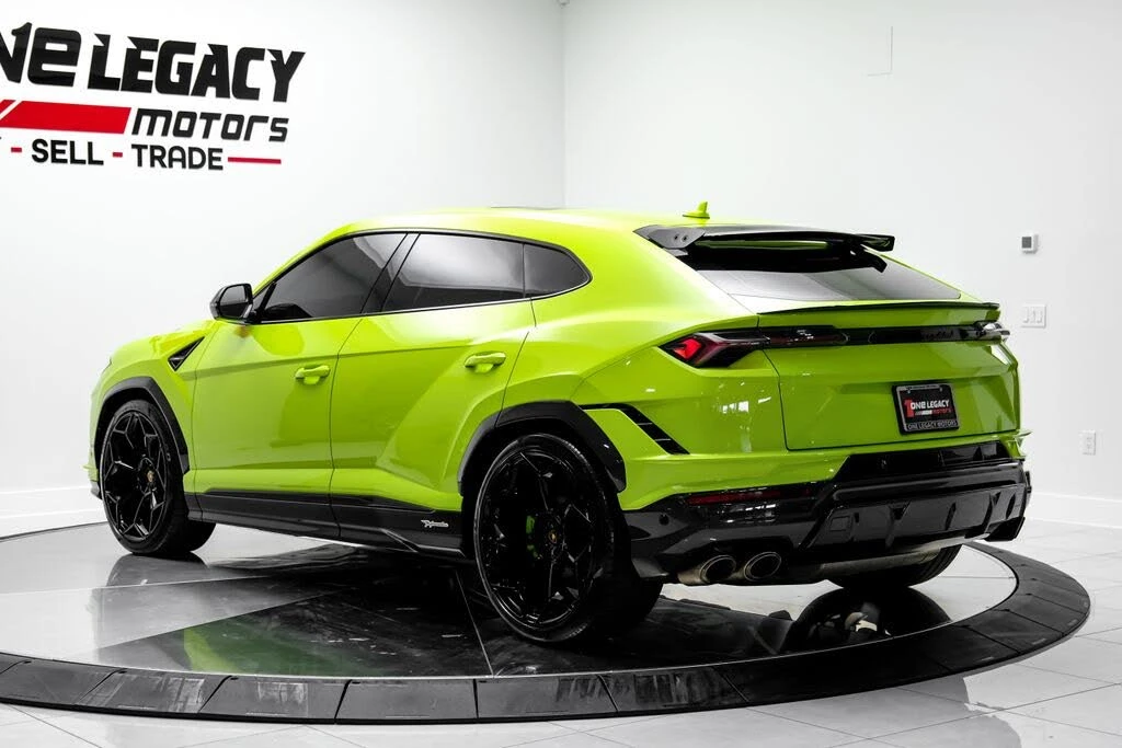 2023 Lamborghini Urus Performante - Image 12 of 31