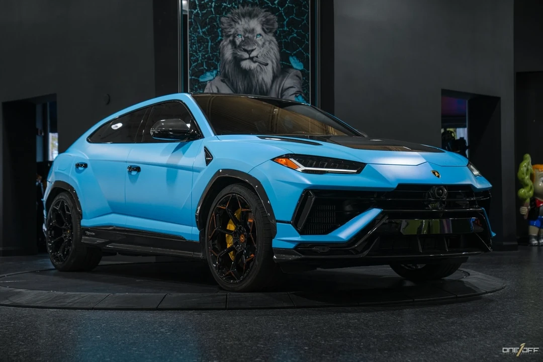 2023 Lamborghini Urus Performante - Image 7 of 12