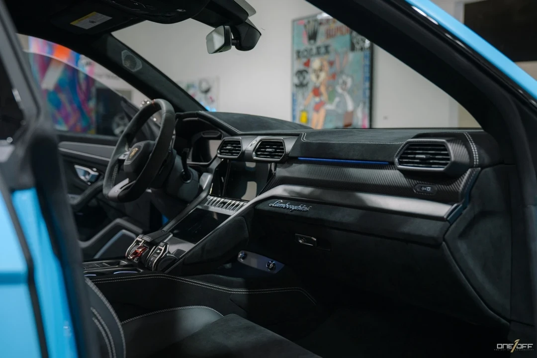 2023 Lamborghini Urus Performante - Image 2 of 12