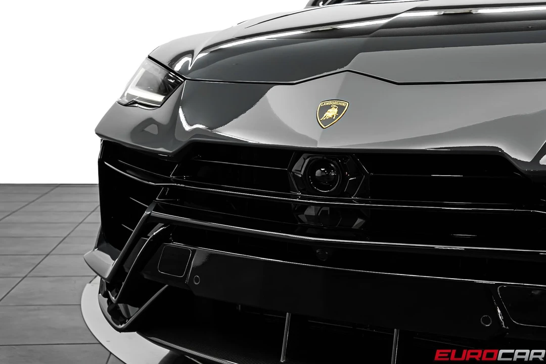 2023 Lamborghini Urus Performante - Image 12 of 31