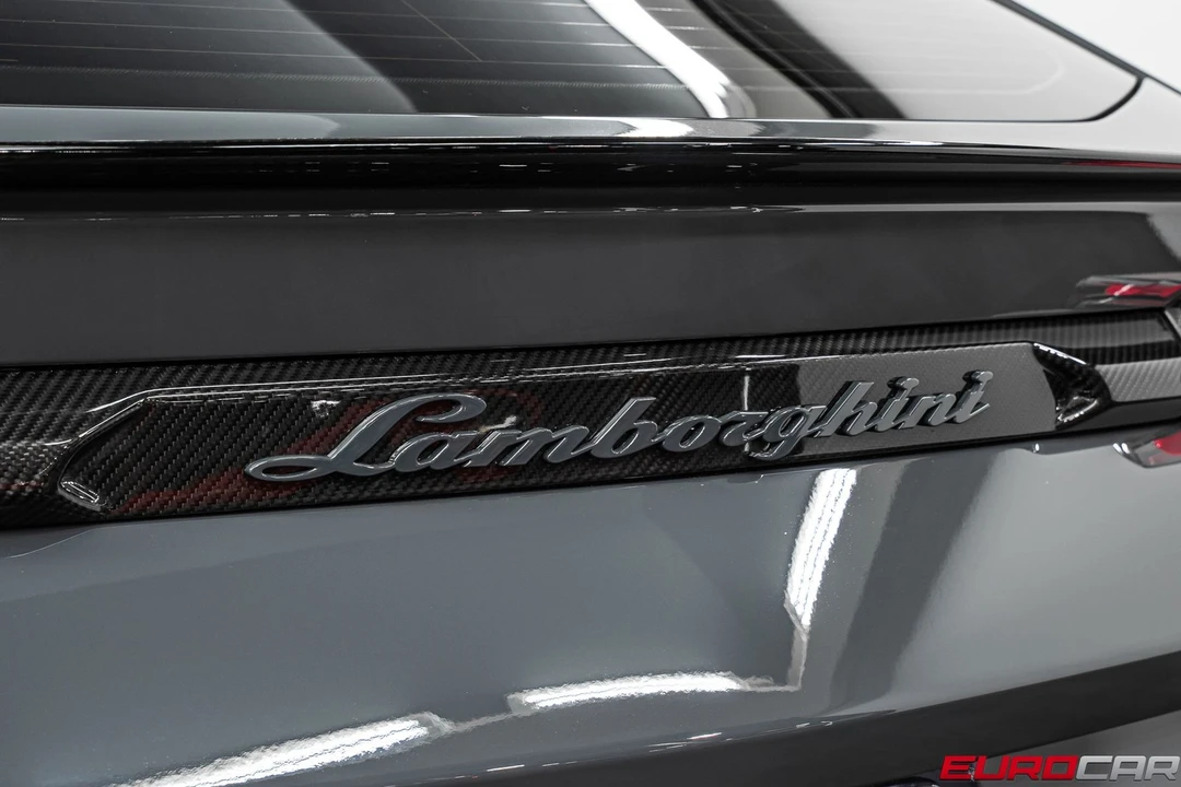 2023 Lamborghini Urus Performante - Image 30 of 31