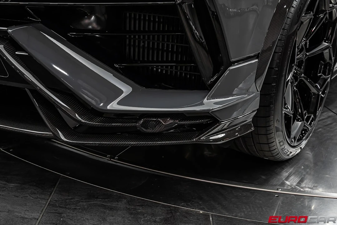 2023 Lamborghini Urus Performante - Image 14 of 31
