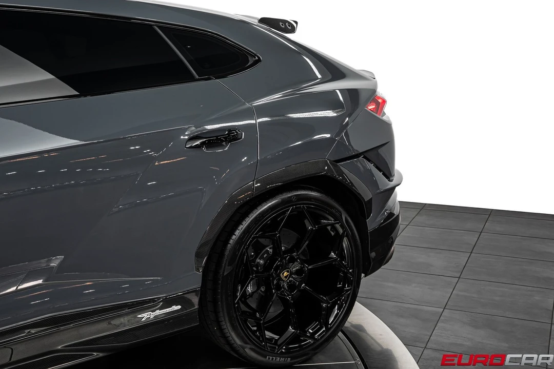 2023 Lamborghini Urus Performante - Image 23 of 31