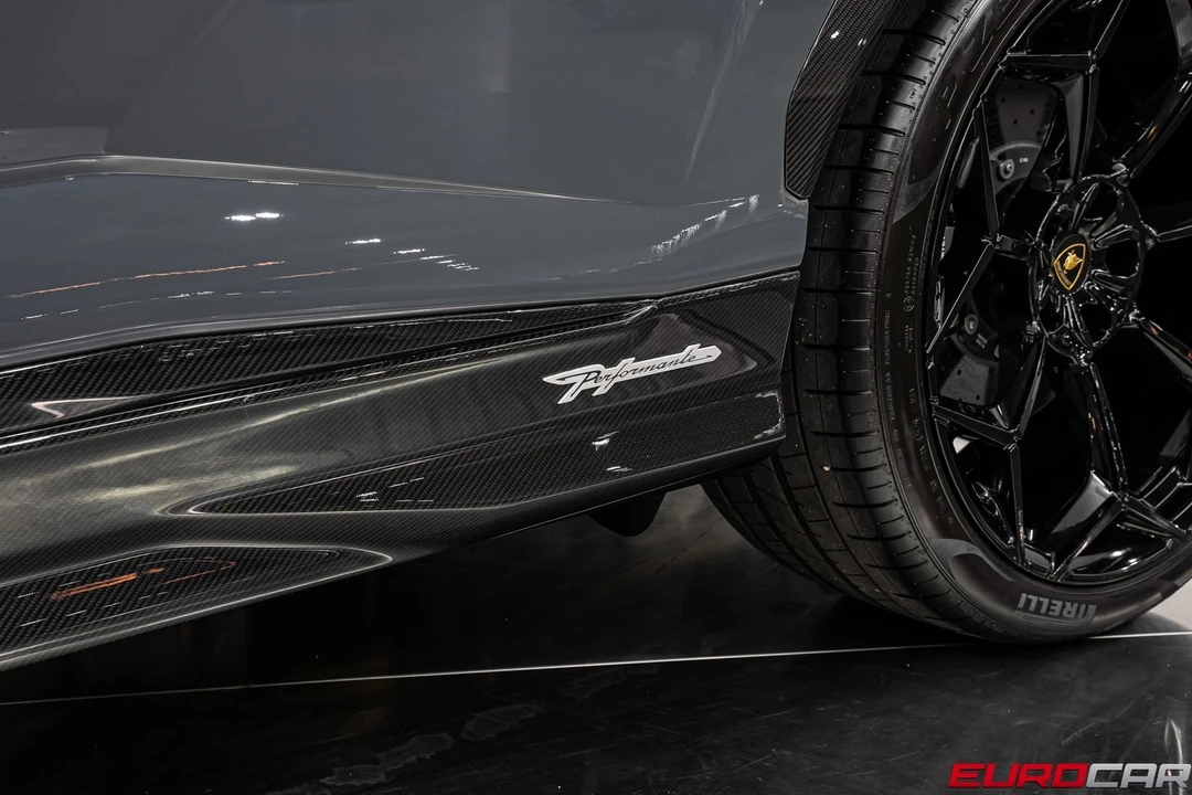 2023 Lamborghini Urus Performante - Image 21 of 31