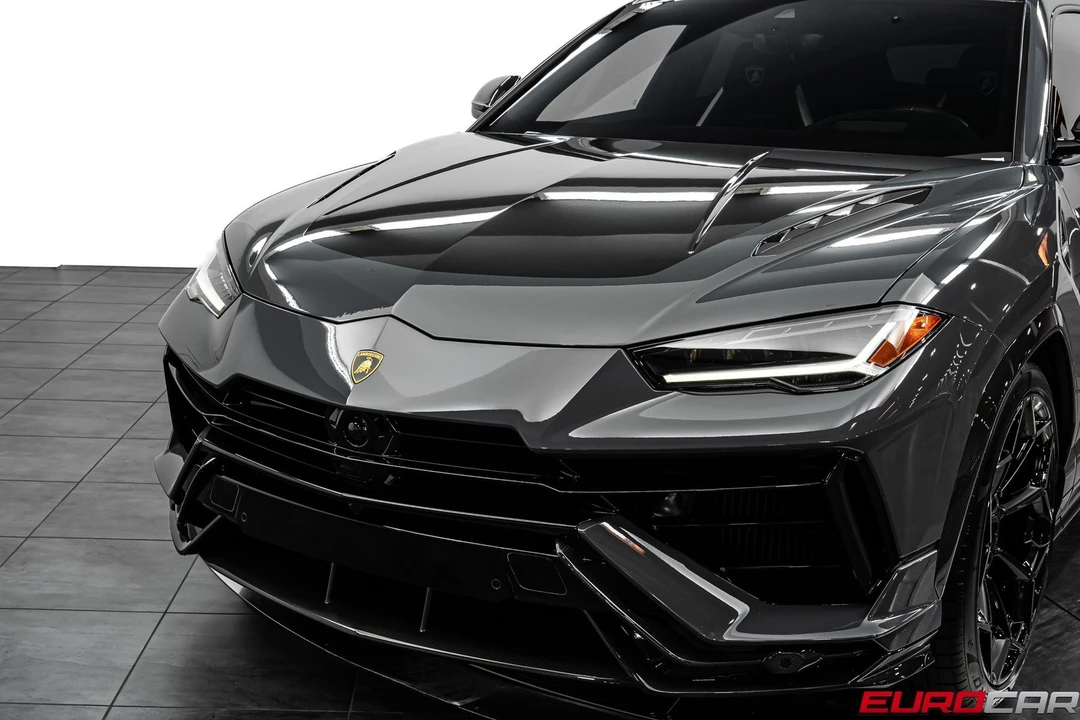 2023 Lamborghini Urus Performante - Image 16 of 31