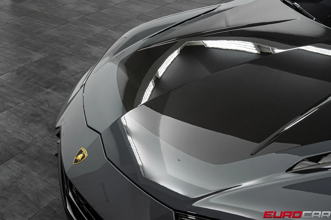 2023 Lamborghini Urus Performante - Image 9 of 31