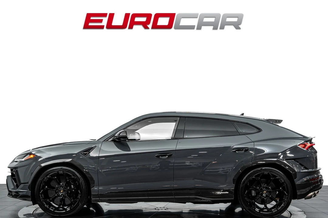 2023 Lamborghini Urus Performante - Image 2 of 31