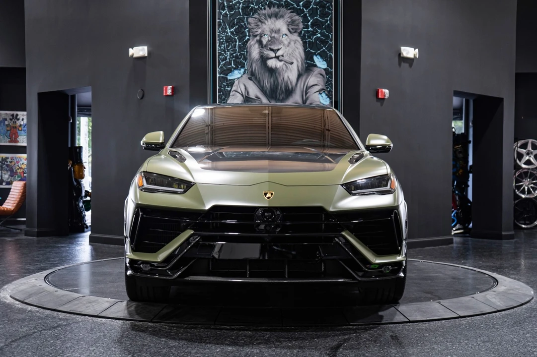 2023 Lamborghini Urus Performante - Image 8 of 21