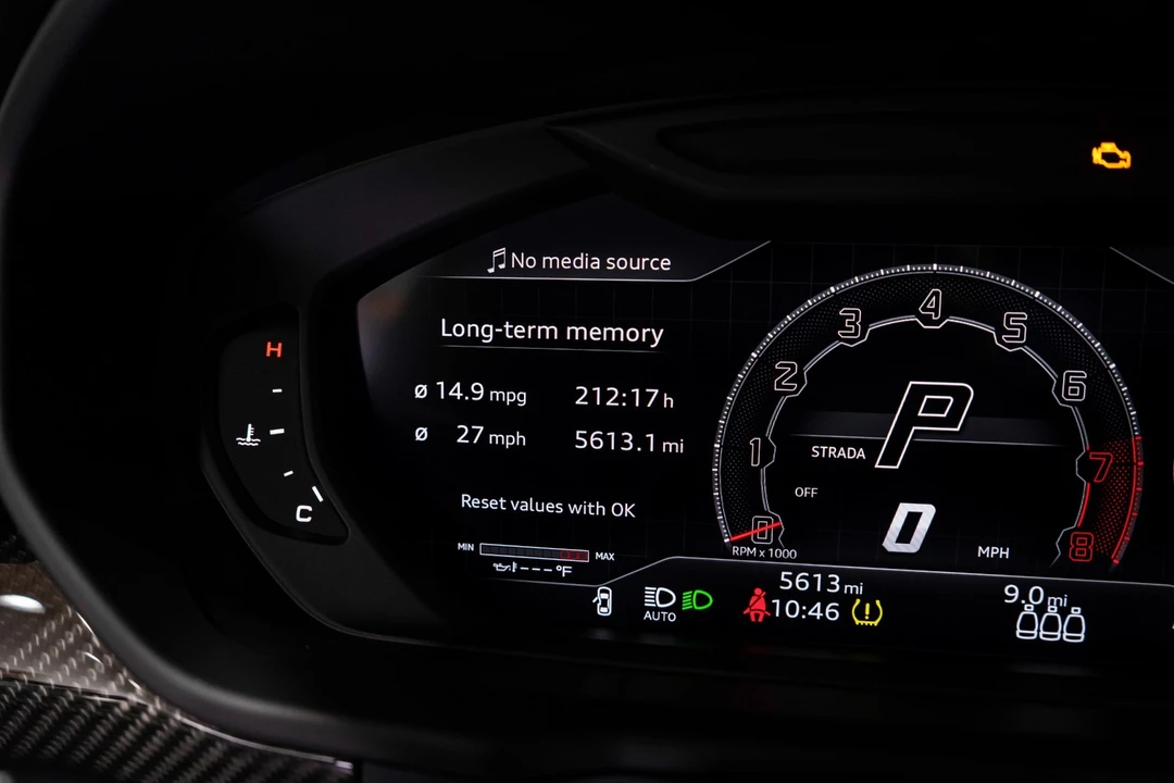 2023 Lamborghini Urus Performante - Image 13 of 21