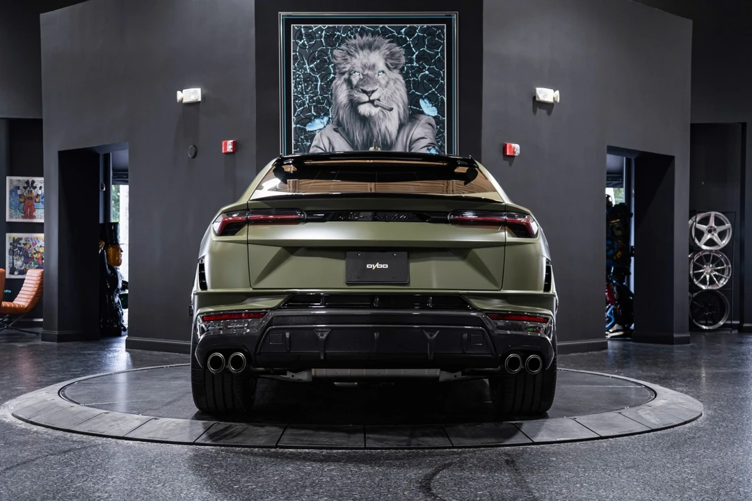 2023 Lamborghini Urus Performante - Image 4 of 21