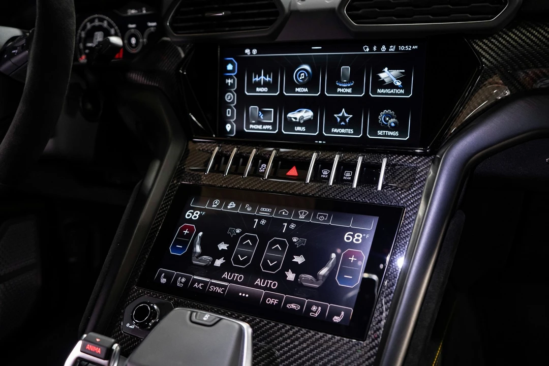 2023 Lamborghini Urus Performante - Image 16 of 21