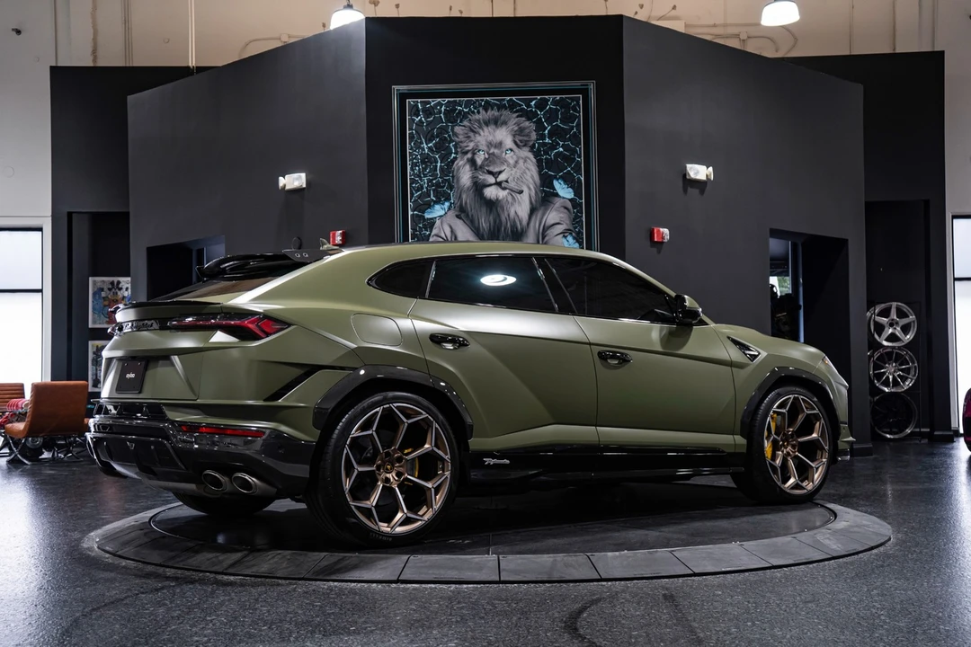 2023 Lamborghini Urus Performante - Image 5 of 21