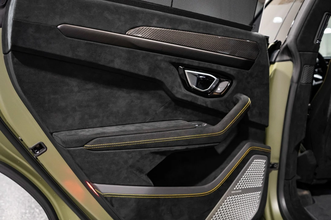 2023 Lamborghini Urus Performante - Image 20 of 21