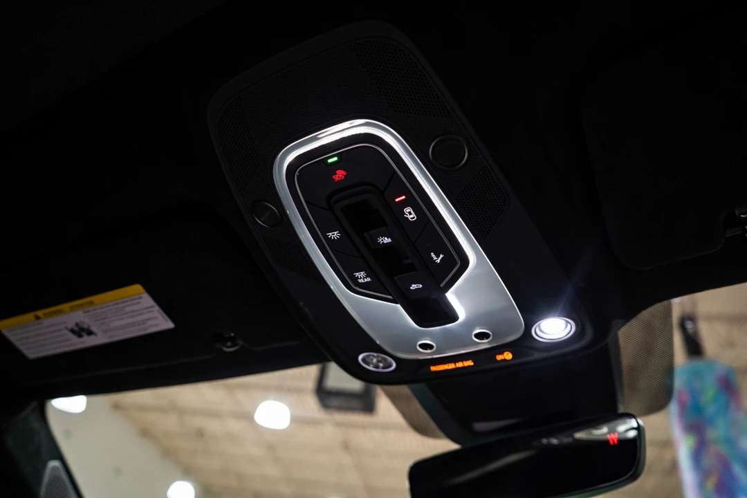 2023 Lamborghini Urus Performante - Image 17 of 21