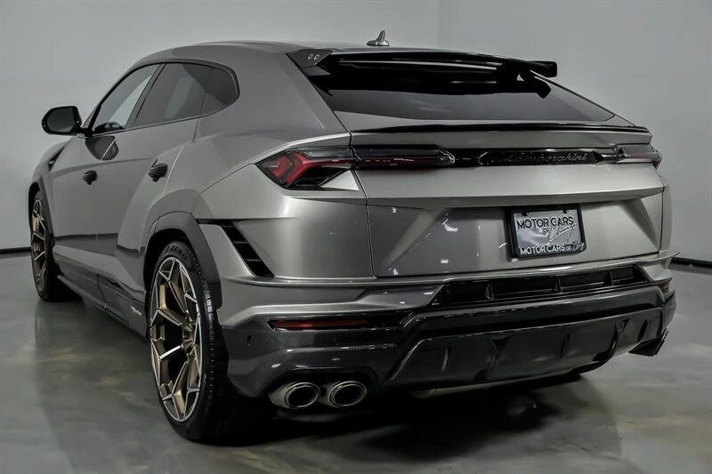 2023 Lamborghini Urus Performante - Image 10 of 21