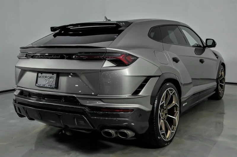2023 Lamborghini Urus Performante - Image 12 of 21
