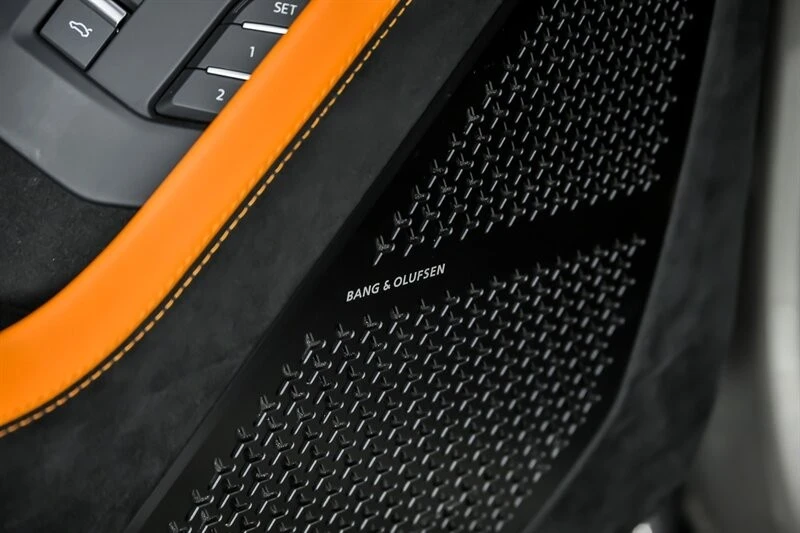 2023 Lamborghini Urus Performante - Image 20 of 21