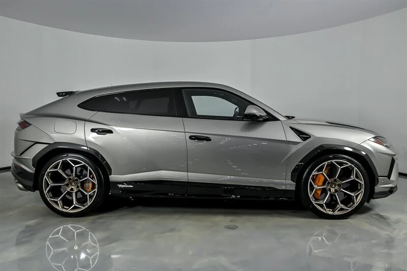 2023 Lamborghini Urus Performante - Image 14 of 21