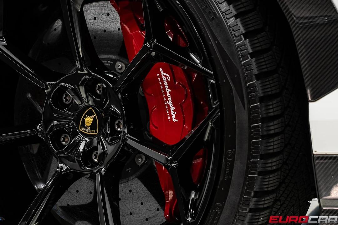 2023 Lamborghini Urus Performante - Image 30 of 31