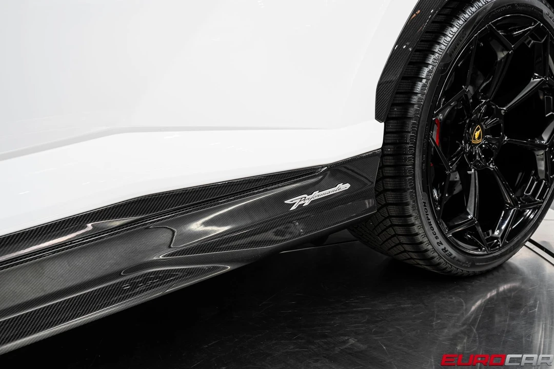 2023 Lamborghini Urus Performante - Image 19 of 31
